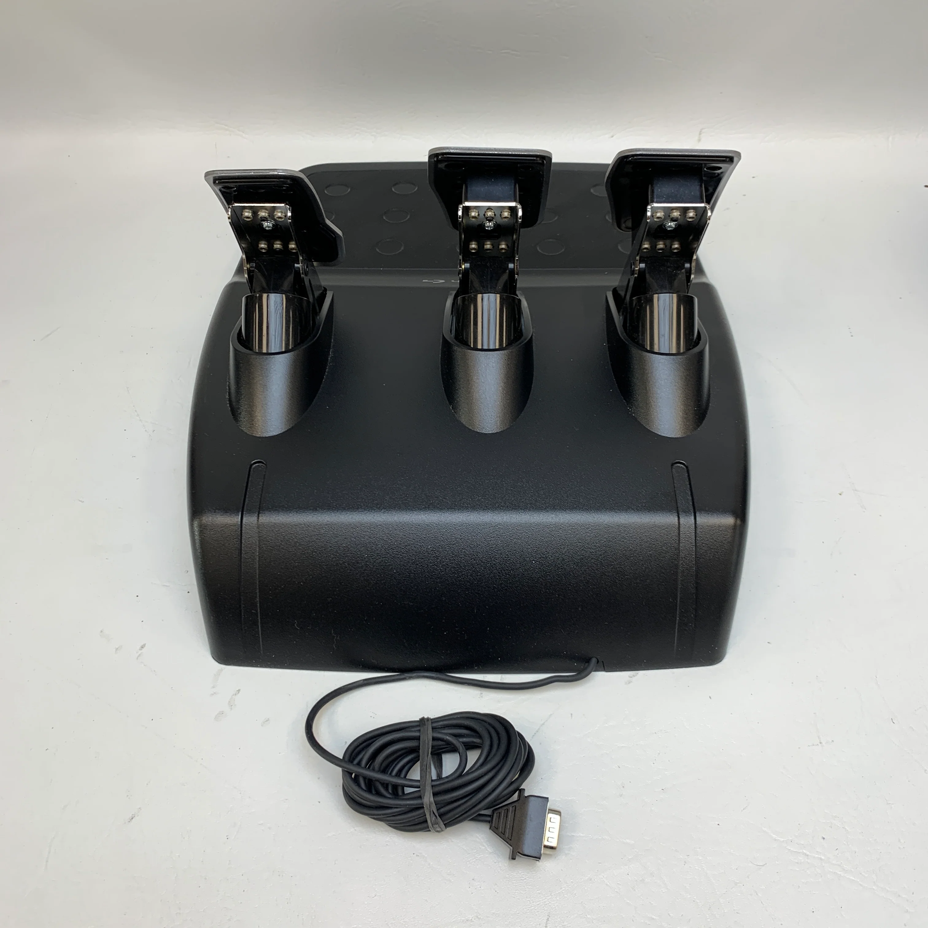 Logitech G29 Wheel Black W-U0002 with Pedals and Shifter - Image 9