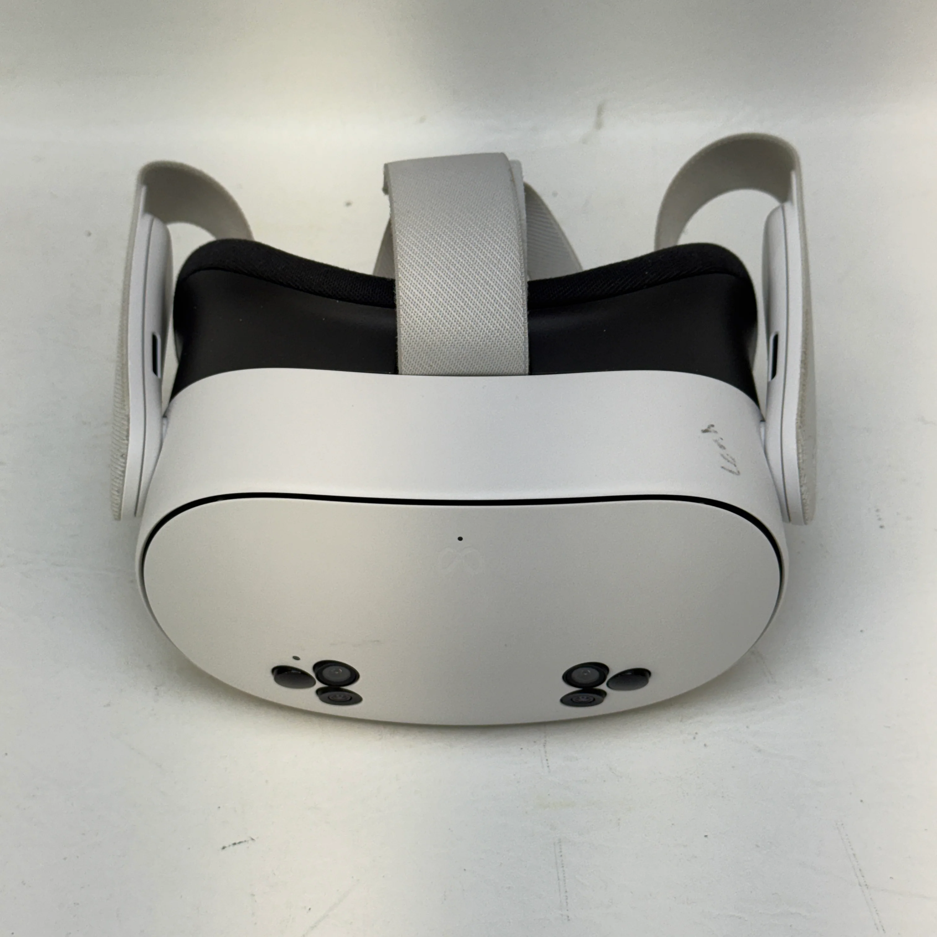 Meta Quest 3S 128GB Standalone All-in-One VR Headset P97 - Image 3