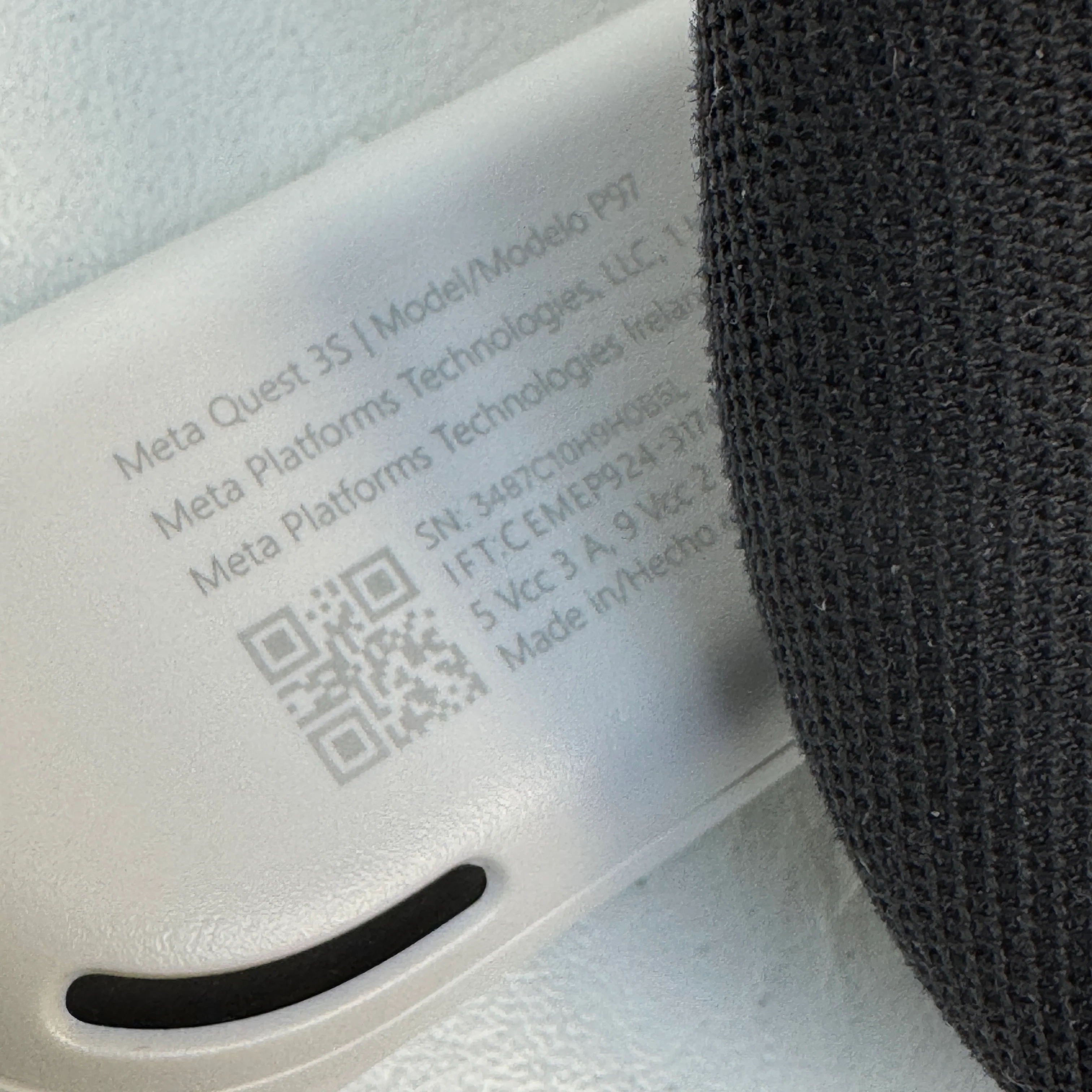 Meta Quest 3S 128GB Standalone All-in-One VR Headset P97 - Image 7