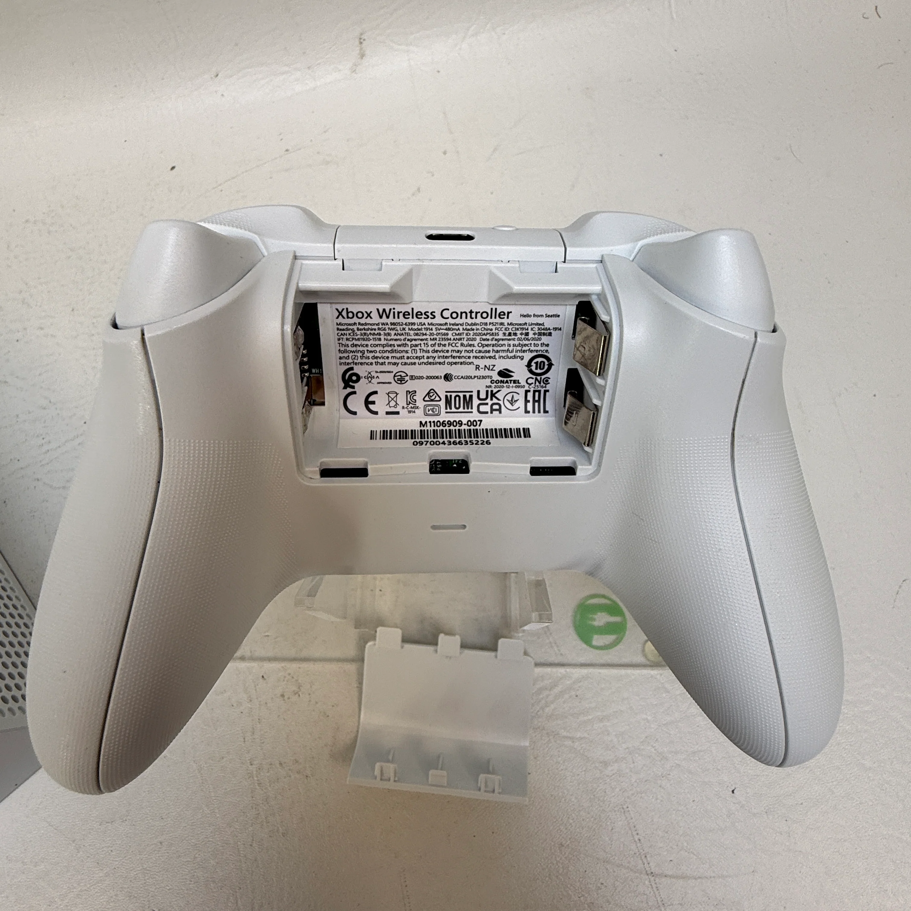 Microsoft Xbox Series S 512GB Console Gaming System Robot White 1883 - Image 12