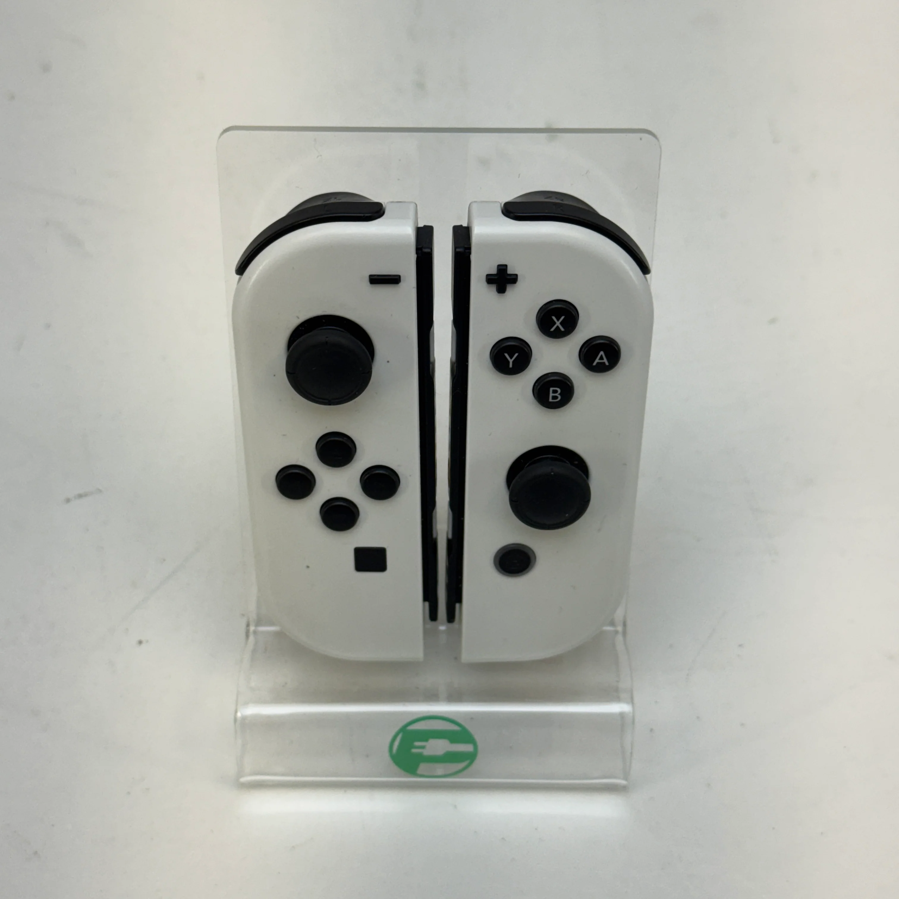 Nintendo Switch OLED Video Game Console HEG-001 White - Image 9