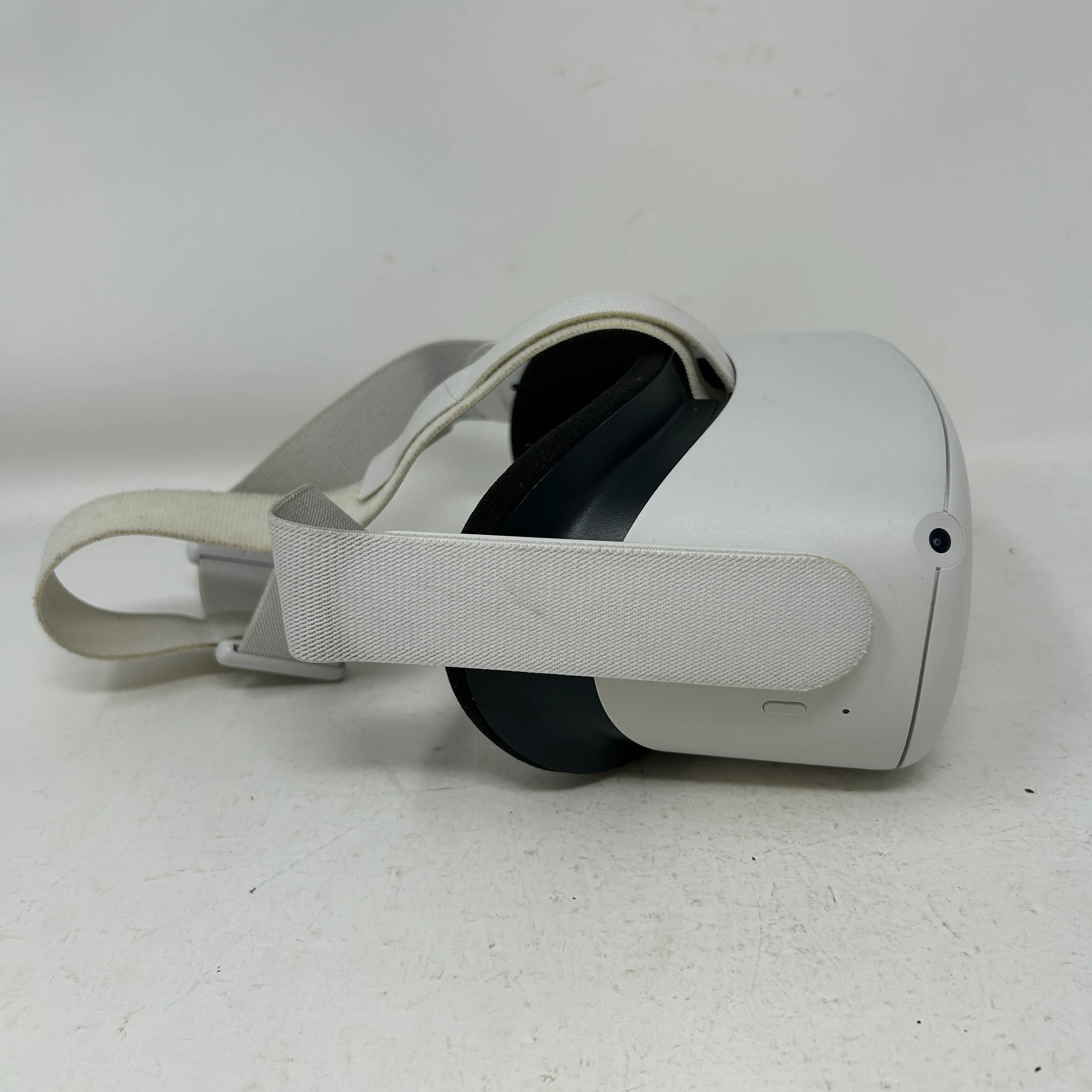 Oculus Quest 2 64GB Standalone All-in-One VR Headset KW49CM - Image 5