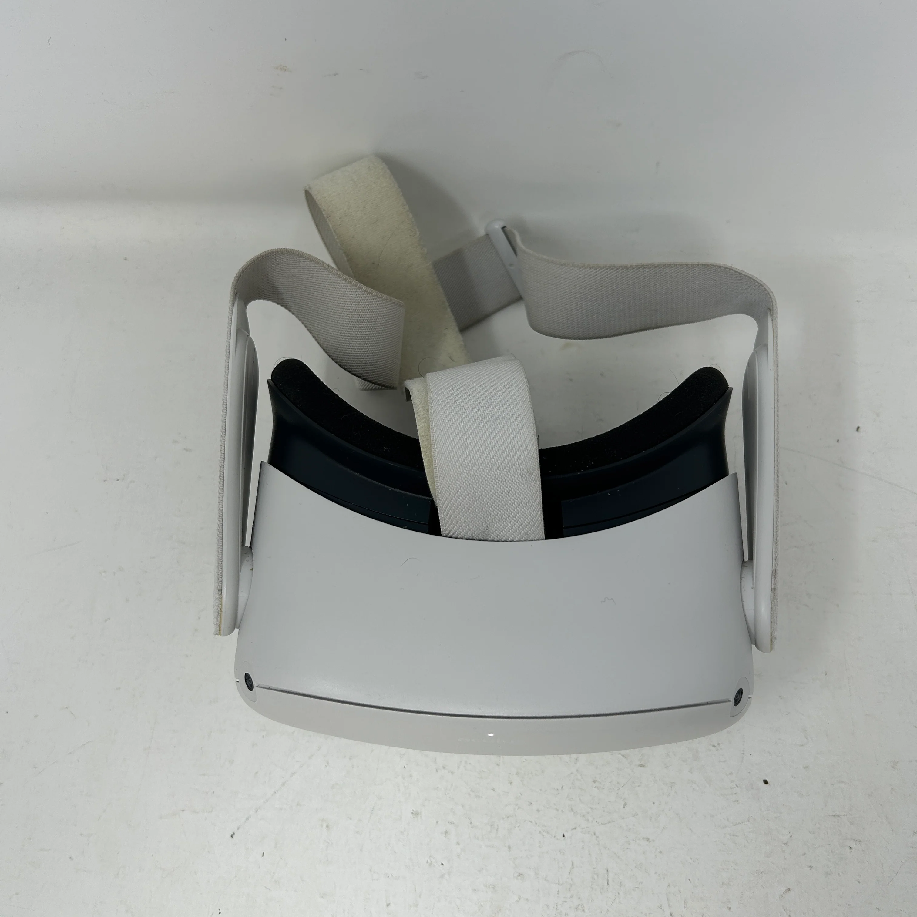 Oculus Quest 2 64GB Standalone All-in-One VR Headset KW49CM - Image 8
